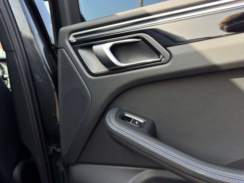 Used 2022 Porsche Macan S image 35