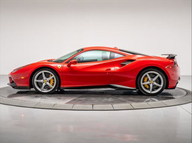 Used 2018 Ferrari 488 GTB image 2