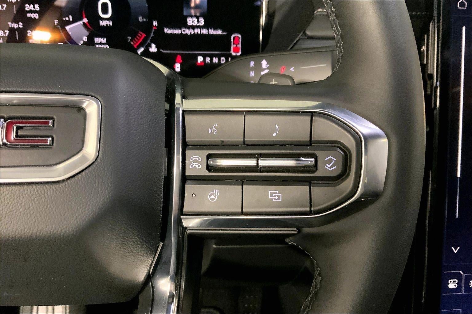 Used 2025 GMC Acadia Elevation AWD/4WD image 19