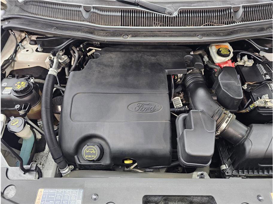 Used 2016 Ford Explorer XLT w/ Equipment Group 202A image 23