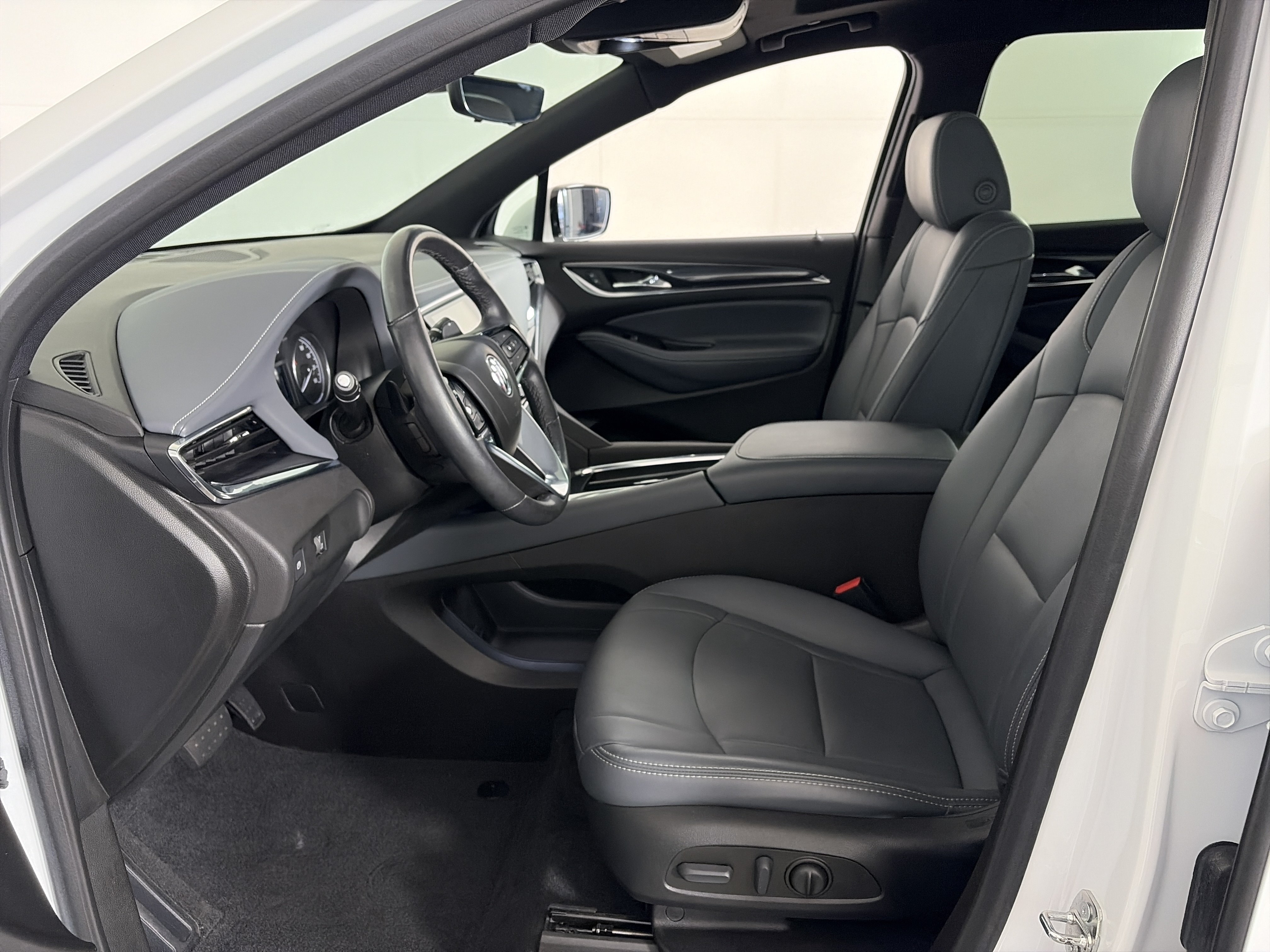 Certified 2023 Buick Enclave Essence w/ Experience Buick Package AWD/4WD image 6