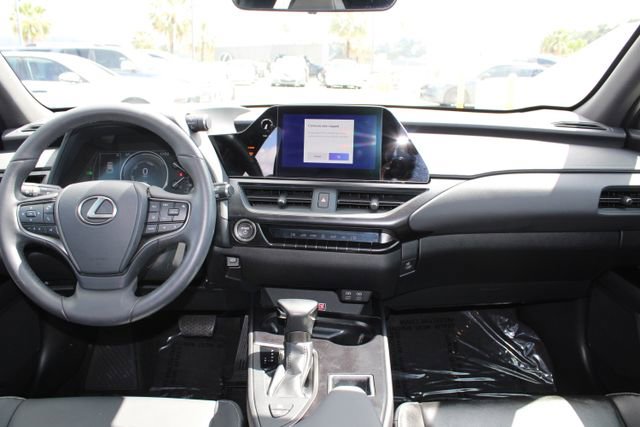 Certified 2023 Lexus UX 250h FWD image 10