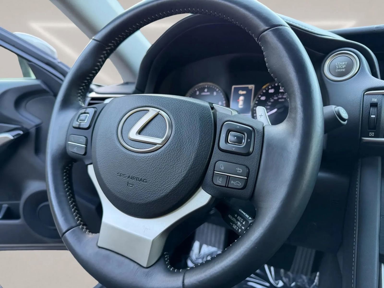 Used 2018 Lexus IS 300 w/ Comfort Package RWD image 18
