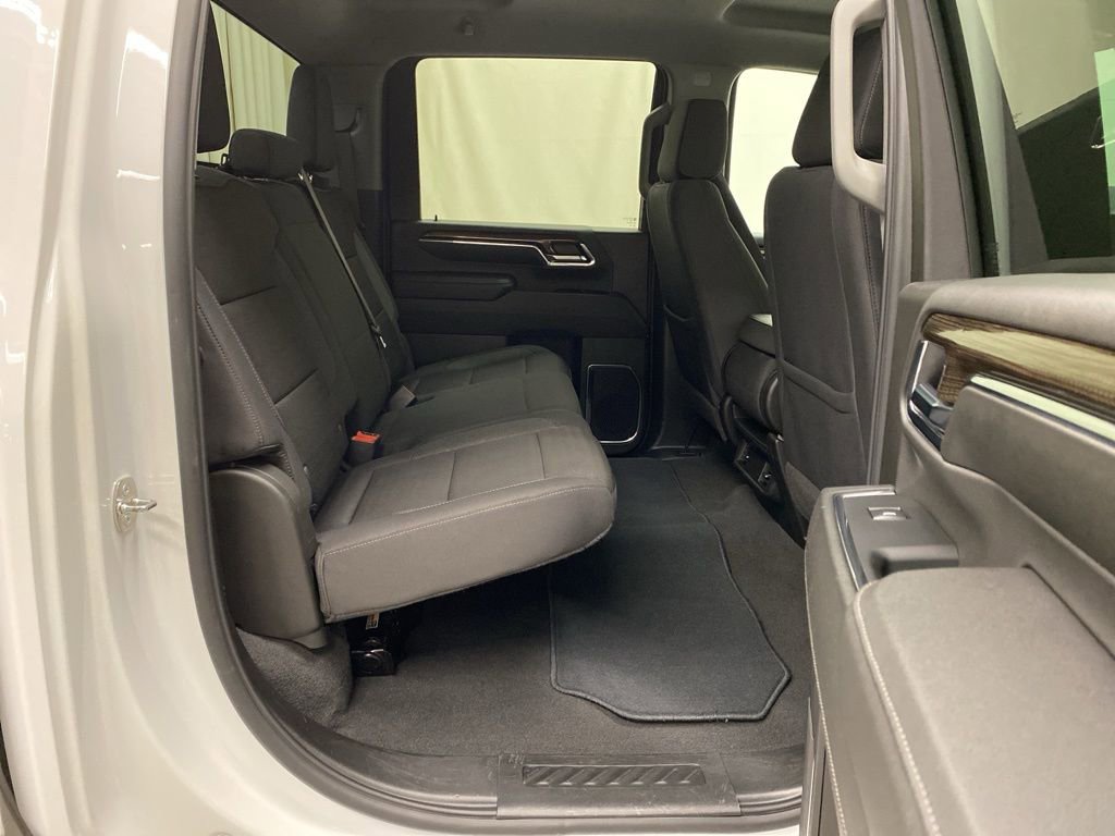 Used 2024 Chevrolet Silverado 2500 LT image 17