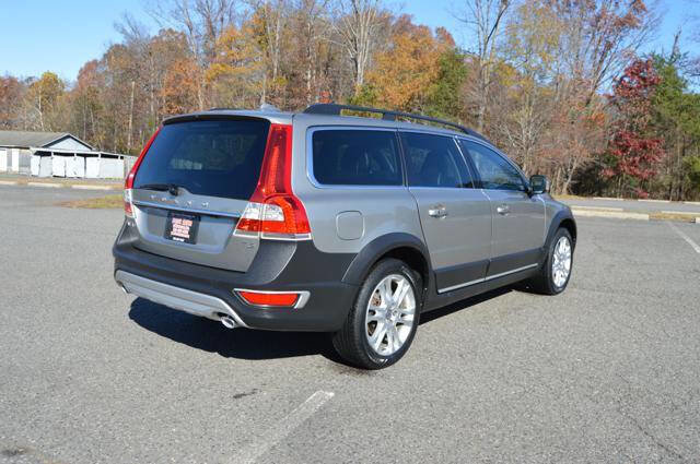 Used 2016 Volvo XC70 T5 Premier w/ Proximity Package image 8