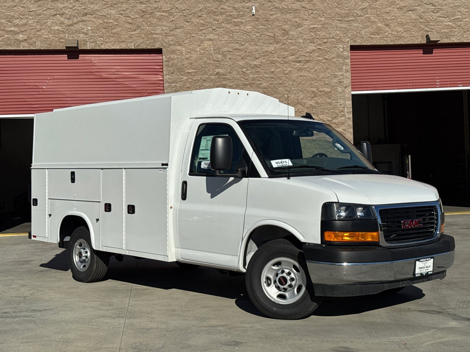 New 2025 GMC Savana 3500 w/ Power Convenience Package RWD image 2