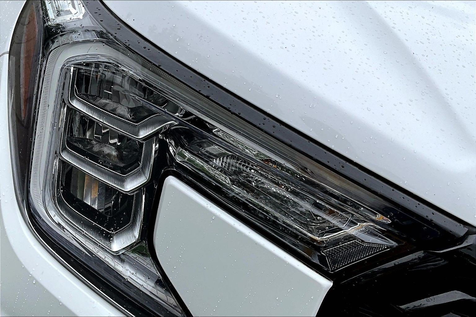 Used 2022 GMC Terrain SLT w/ Infotainment Package II AWD/4WD image 23