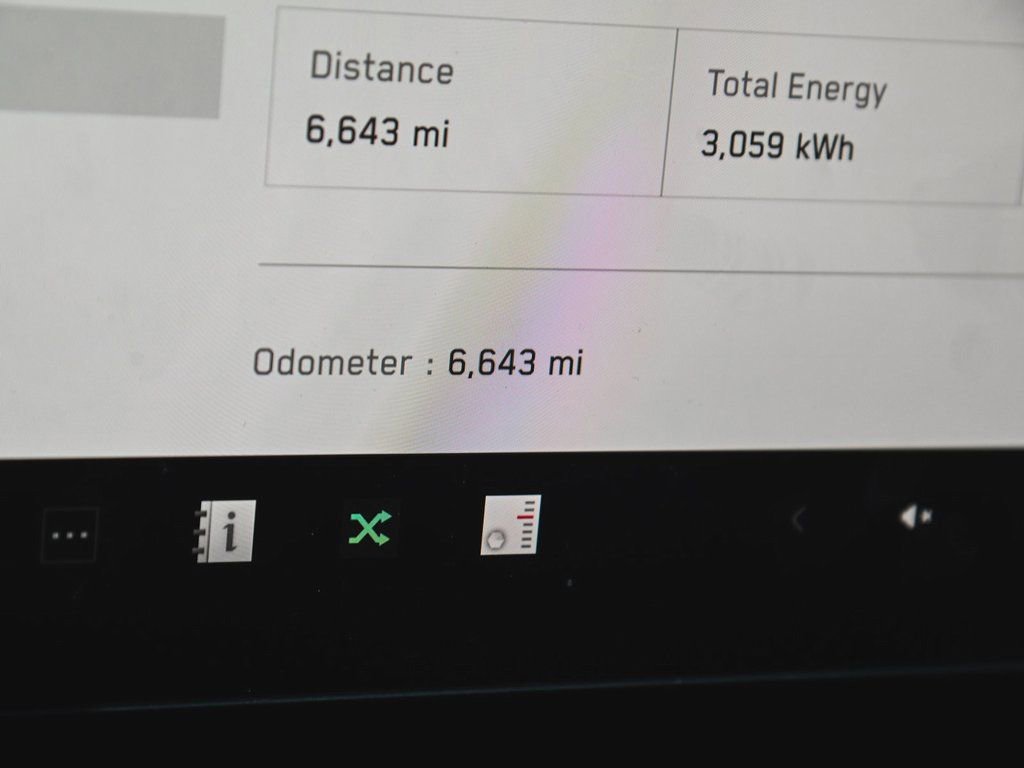 Used 2024 Tesla Cybertruck AWD Crew Cab image 15