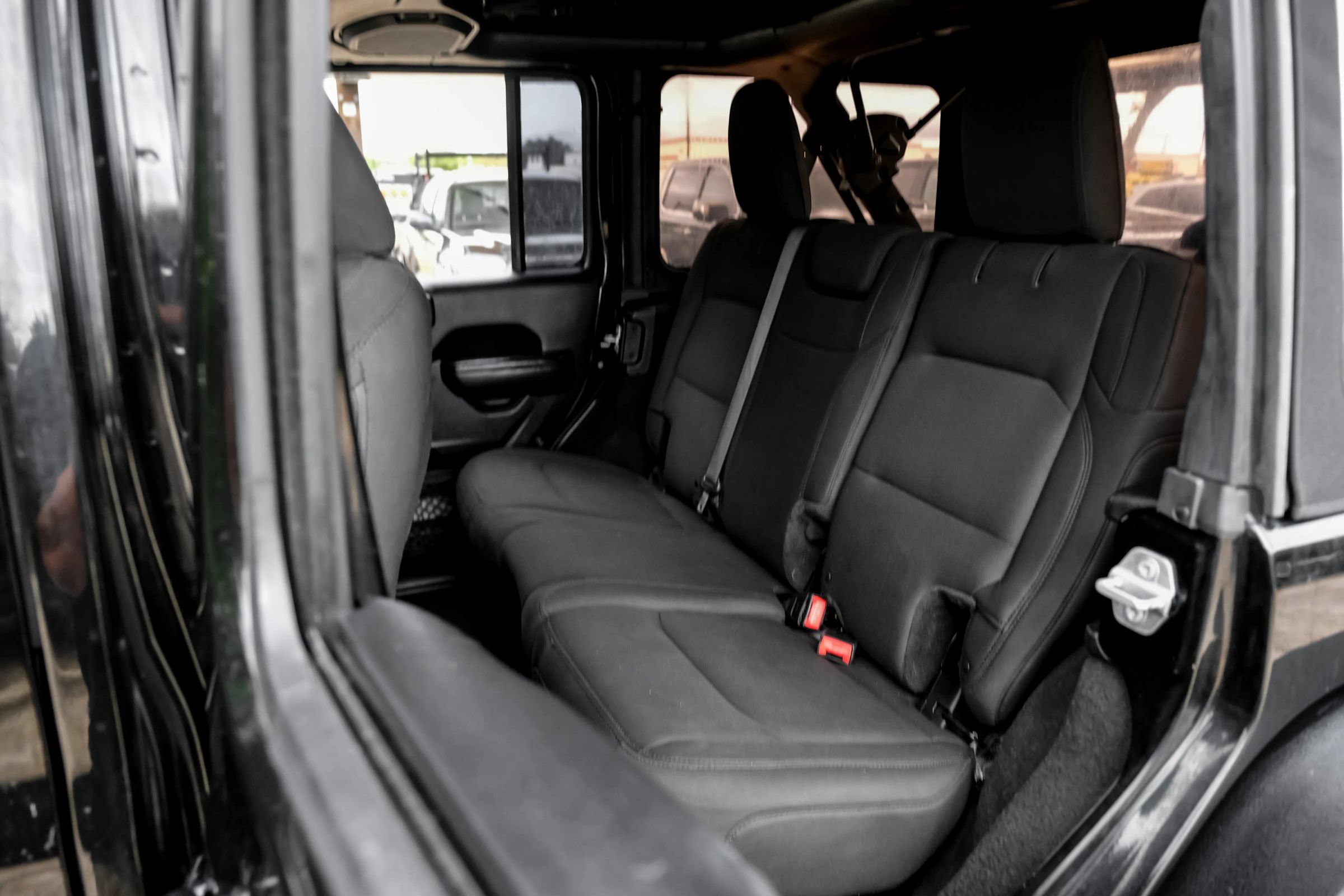 Used 2018 Jeep Wrangler Unlimited Sport S AWD/4WD image 41