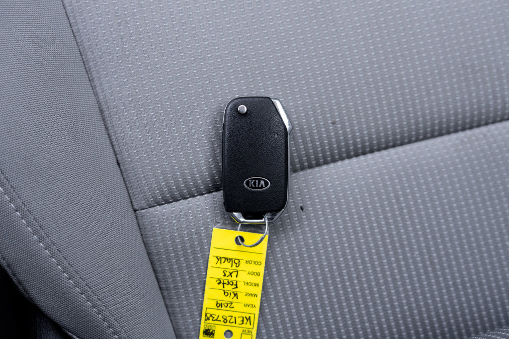 Used 2019 Kia Forte LXS FWD image 29