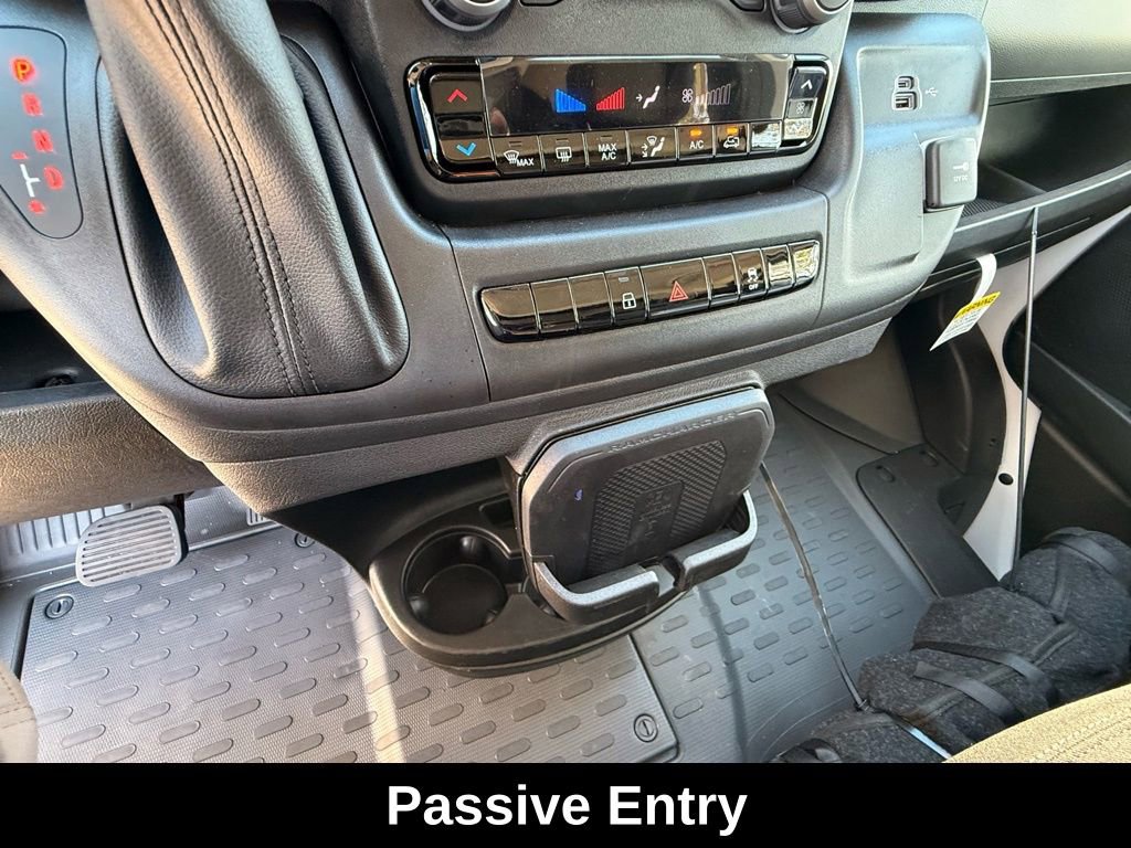 New 2026 RAM ProMaster 3500 w/ Crew Van Package FWD image 18