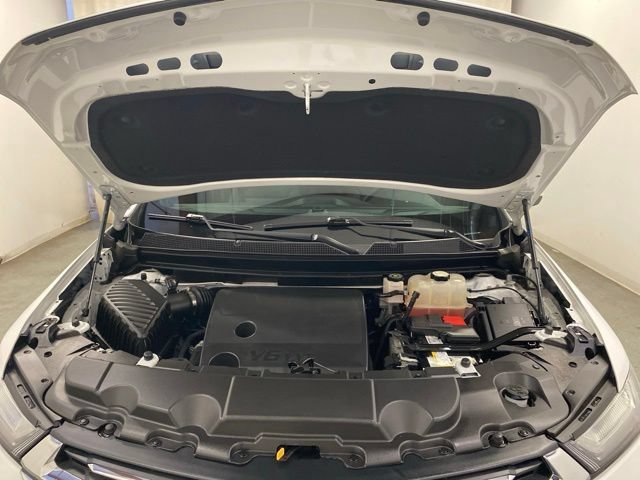 Certified 2023 Chevrolet Traverse LT w/ LT Premium Package AWD/4WD image 30