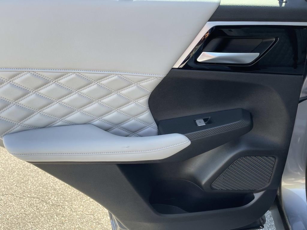 Used 2023 Mitsubishi Outlander SEL image 21