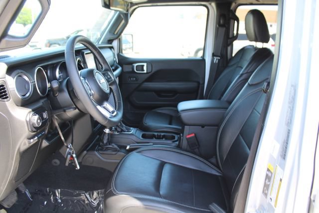 Used 2023 Jeep Wrangler Unlimited Sahara w/ Cold Weather Group AWD/4WD image 39