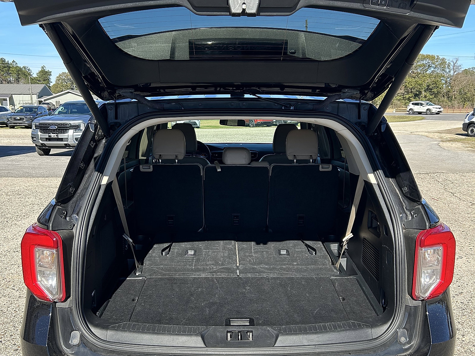 Used 2024 Ford Explorer Limited image 6