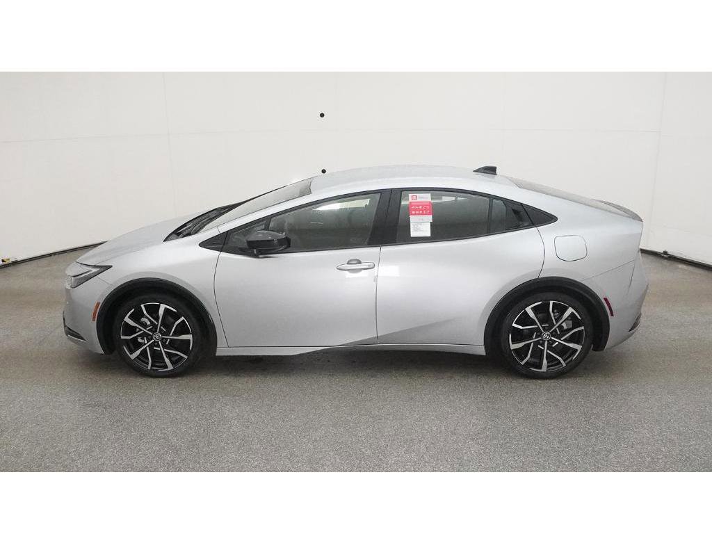 New 2026 Toyota Prius Plug-In Hybrid image 3
