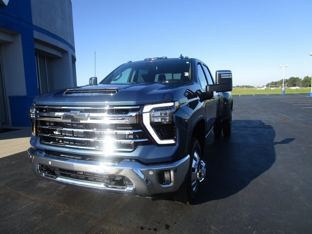 New 2026 Chevrolet Silverado 3500 LTZ w/ LTZ Plus Package image 8