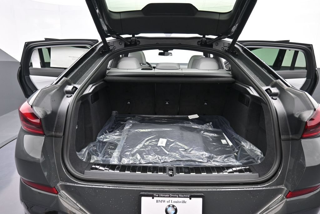 New 2026 BMW X6 xDrive40i w/ Executive Package AWD/4WD image 17