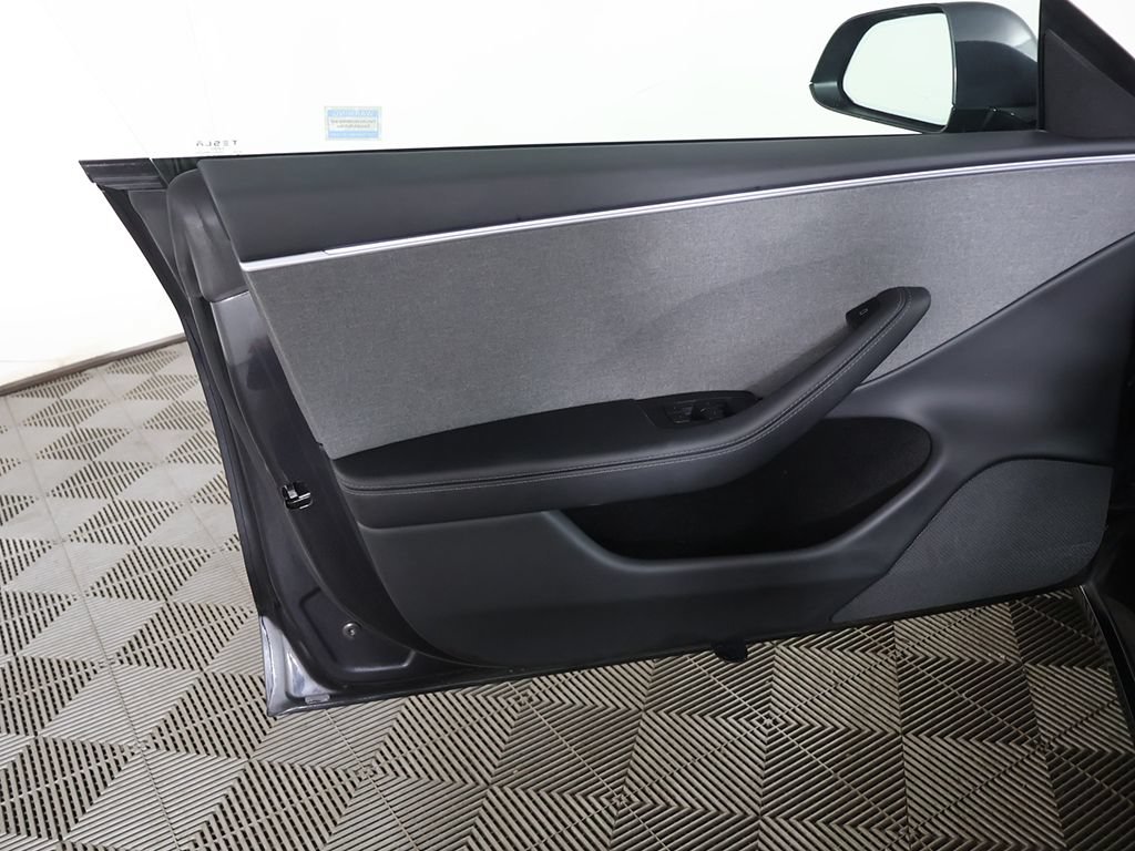Used 2025 Tesla Model 3 Long Range RWD image 27