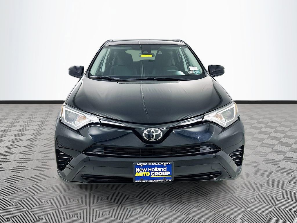 Used 2018 Toyota RAV4 LE w/ All Weather Liner Package AWD/4WD video 2