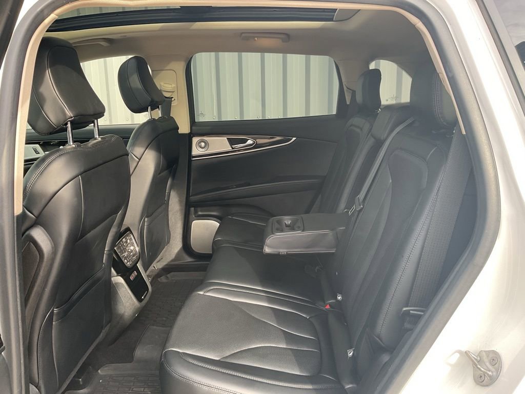 Used 2022 Lincoln Nautilus Reserve w/ Equipment Group 202A image 19