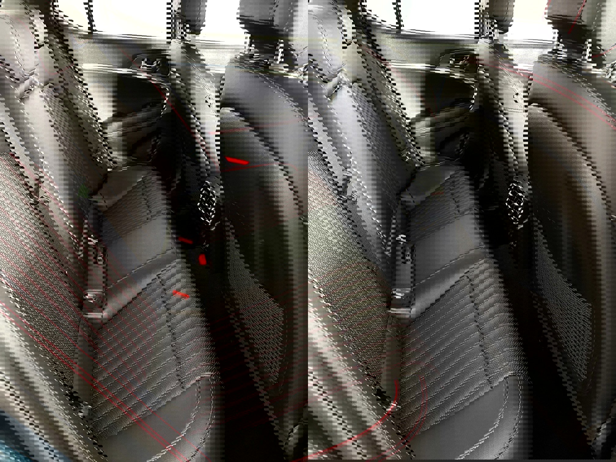 Used 2024 Genesis G70 2.5T w/ Sport Prestige Package image 36