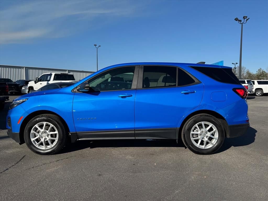 Used 2024 Chevrolet Equinox LS w/ LS Convenience Package image 6