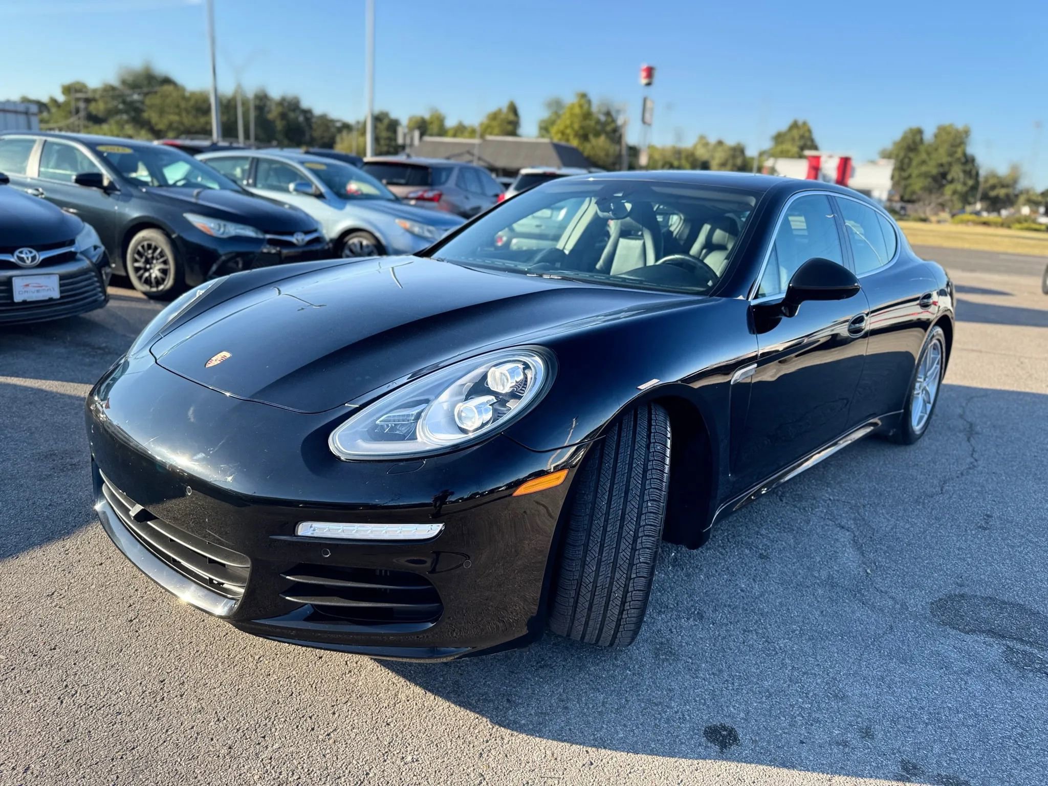 Used 2014 Porsche Panamera S image 8