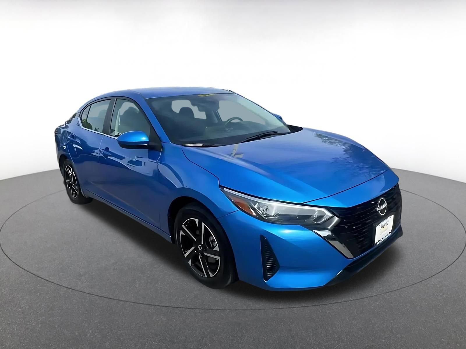 Used 2025 Nissan Sentra SV image 3