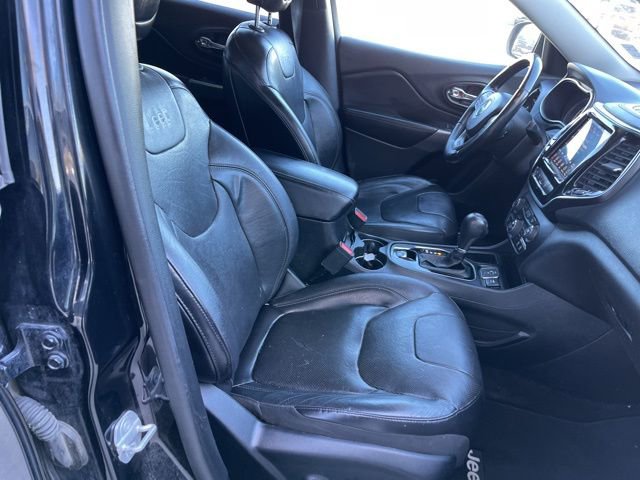 Used 2019 Jeep Cherokee Limited w/ Luxury Group image 20