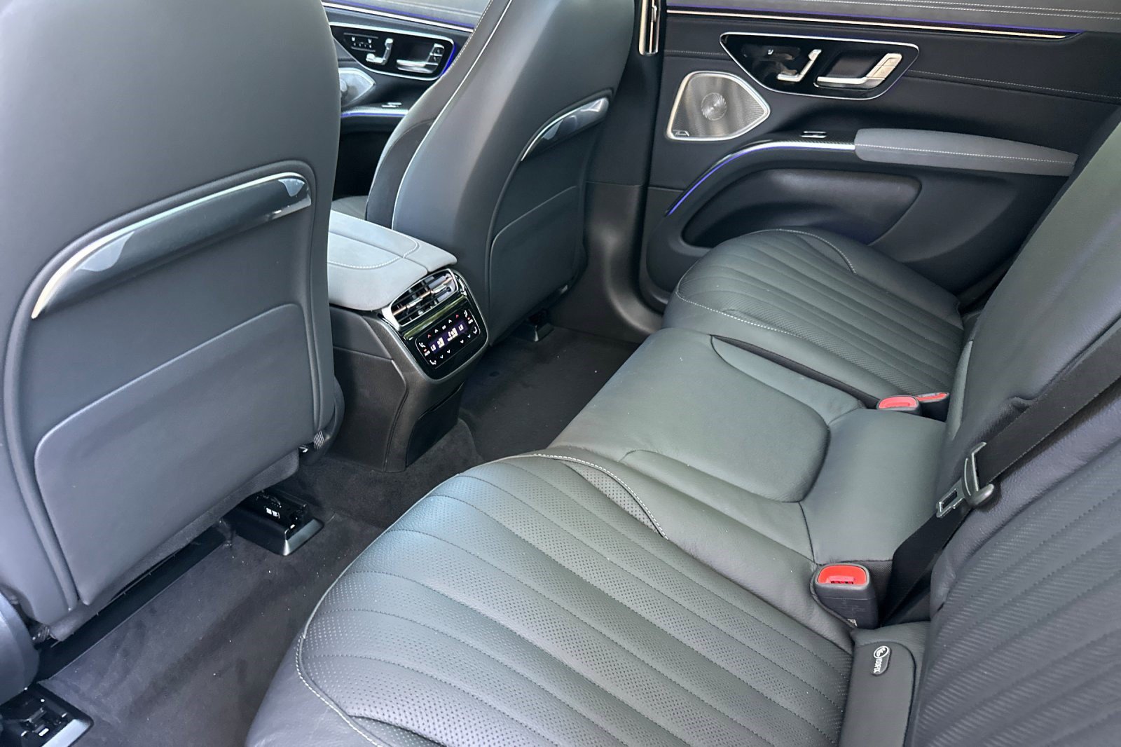 New 2026 Mercedes-Benz EQS 400 4MATIC SUV image 20