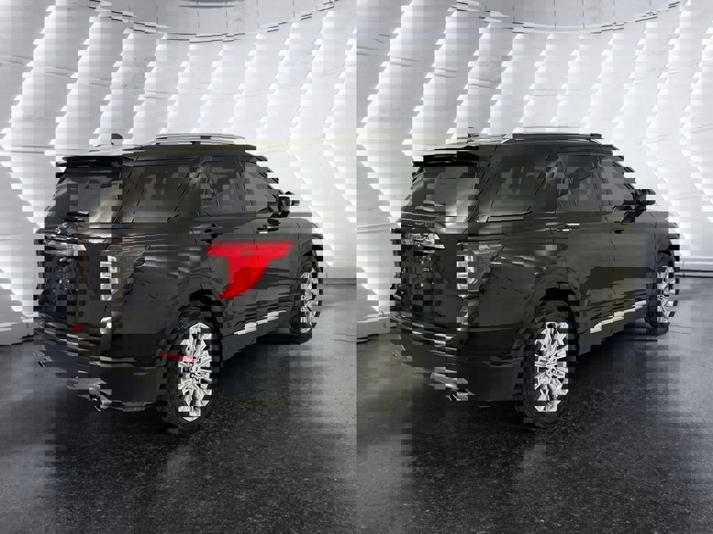 Used 2022 Ford Explorer Limited w/ Equipment Group 301A image 4