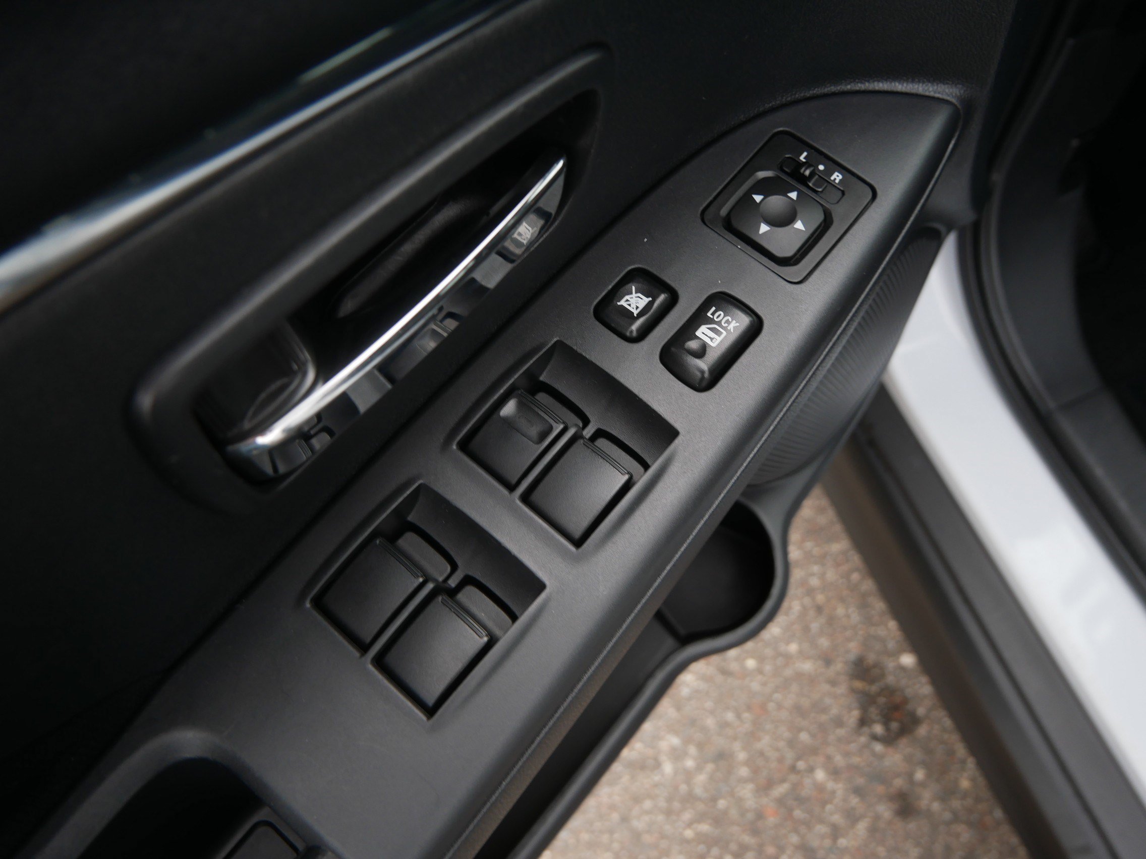 Used 2025 Mitsubishi Outlander Sport ES AWD/4WD image 21