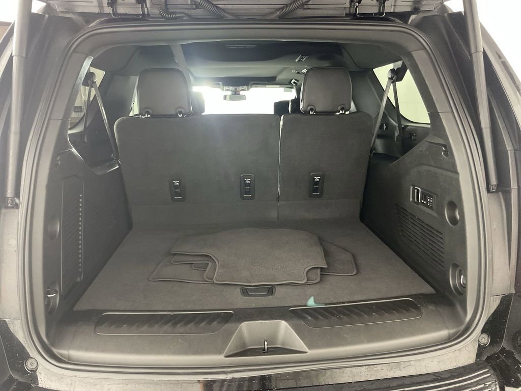 Used 2022 GMC Yukon XL SLT w/ SLT Premium Package image 26