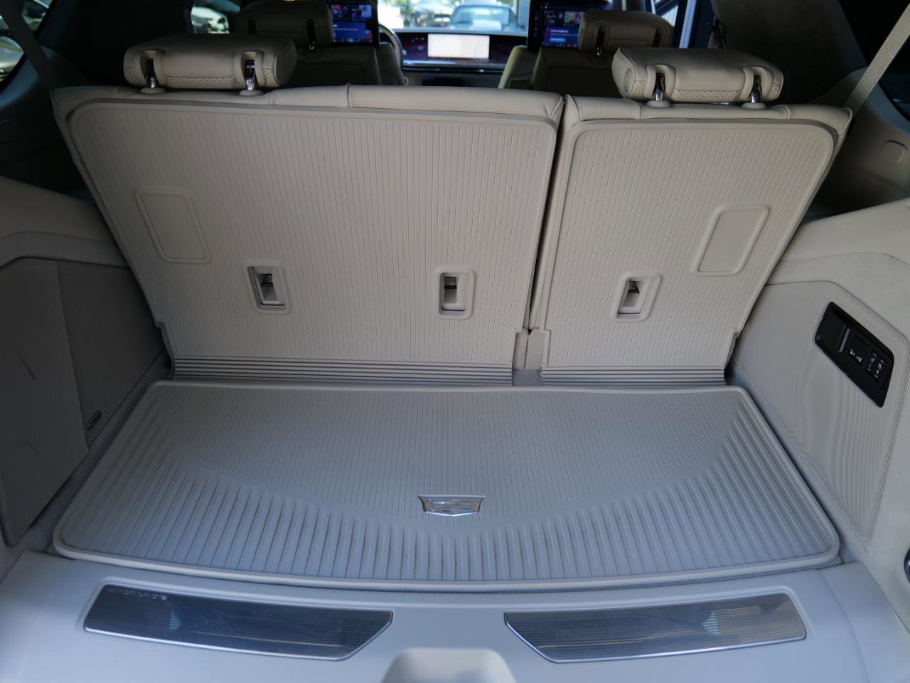 Used 2025 Cadillac Escalade Sport Platinum w/ LPO, Floor Liner Package image 60