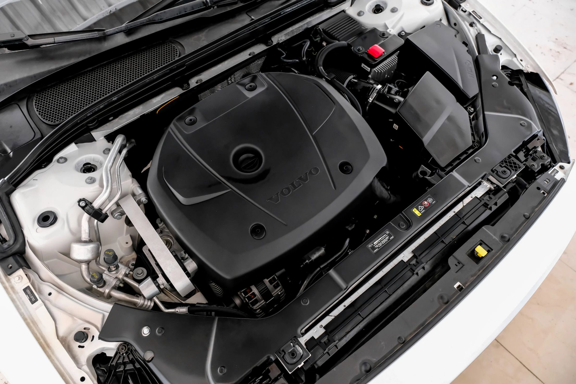 Used 2020 Volvo S60 T5 Momentum image 46