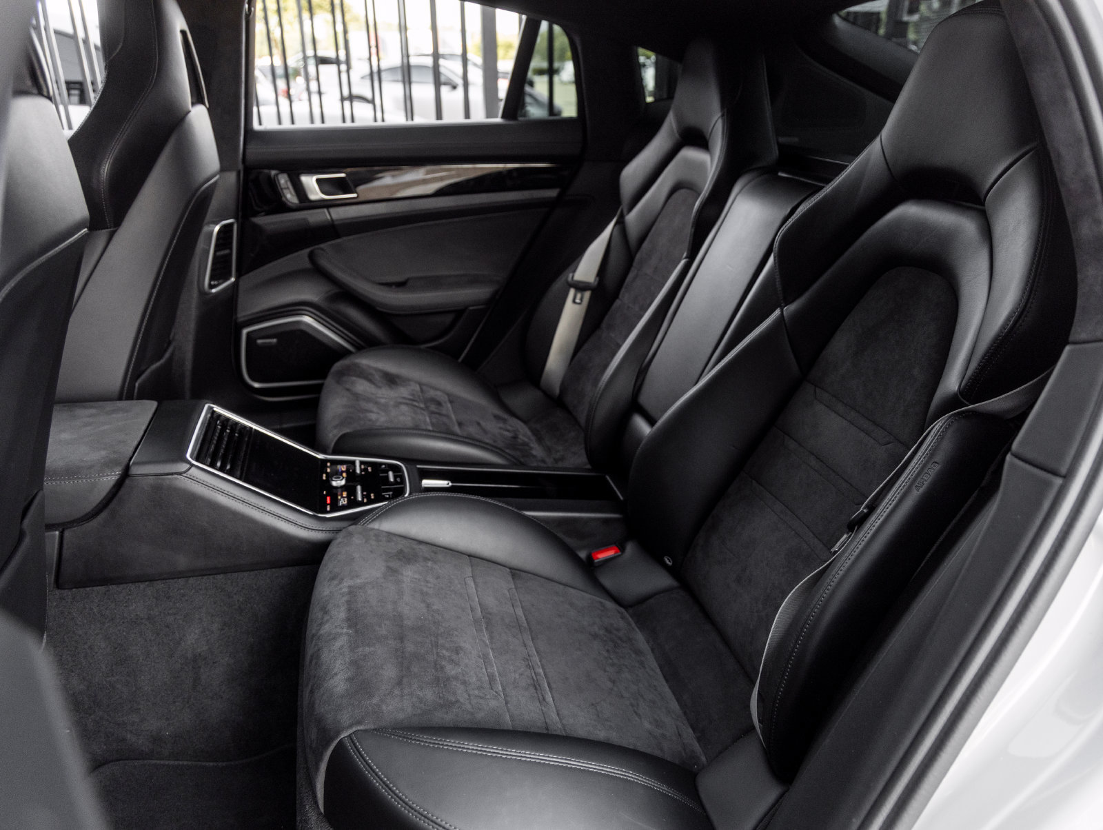 Certified 2022 Porsche Panamera GTS w/ Premium Package AWD/4WD image 34