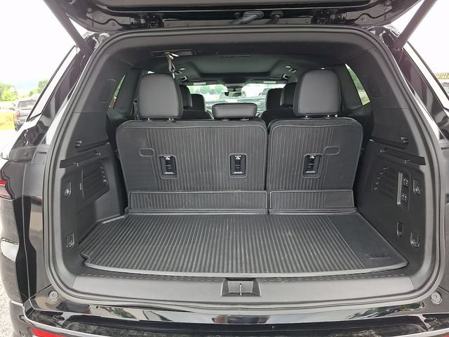 Certified 2026 Buick Enclave Sport Touring w/ Power Package AWD/4WD image 30