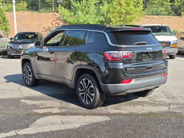 Used 2023 Jeep Compass Limited w/ Sun and Sound Group AWD/4WD image 6