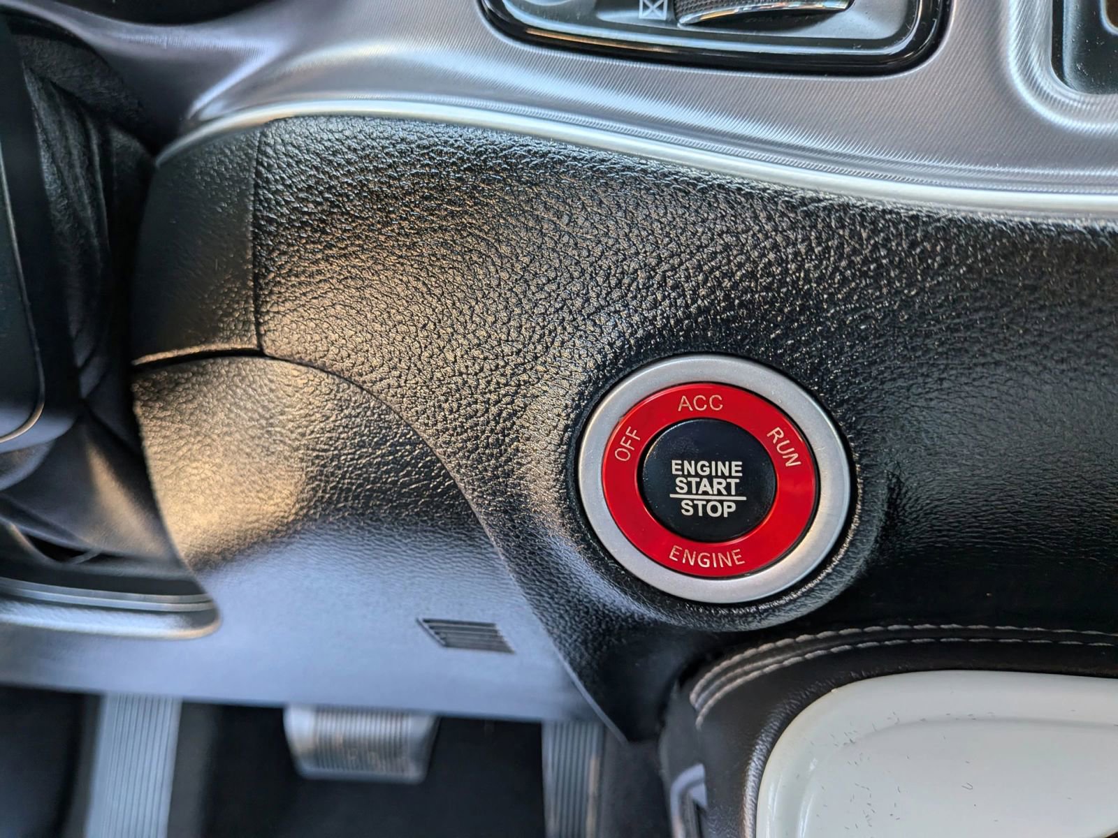 Used 2019 Dodge Challenger SXT AWD/4WD image 40