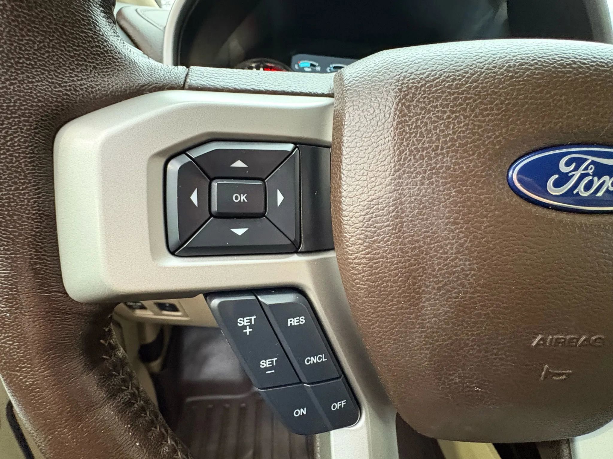 Used 2018 Ford F150 Lariat w/ Equipment Group 502A Luxury image 37