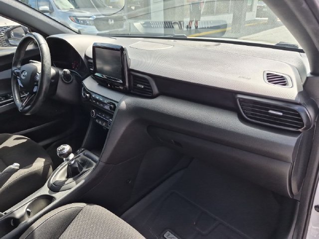 Used 2020 Hyundai Veloster N w/ Performance Package FWD image 25