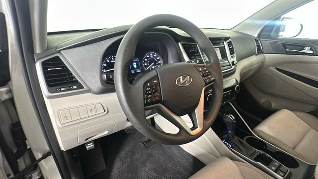 Used 2016 Hyundai Tucson SE w/ Option Group 02 AWD/4WD image 13