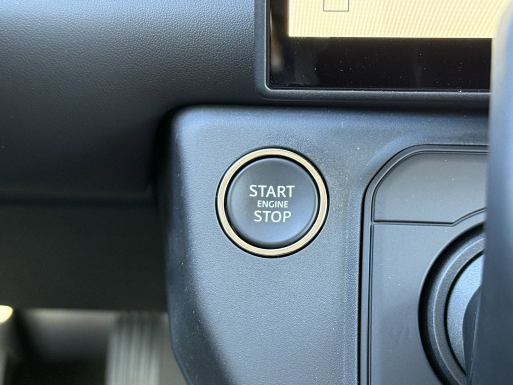 New 2026 Land Rover Defender 110 S image 21