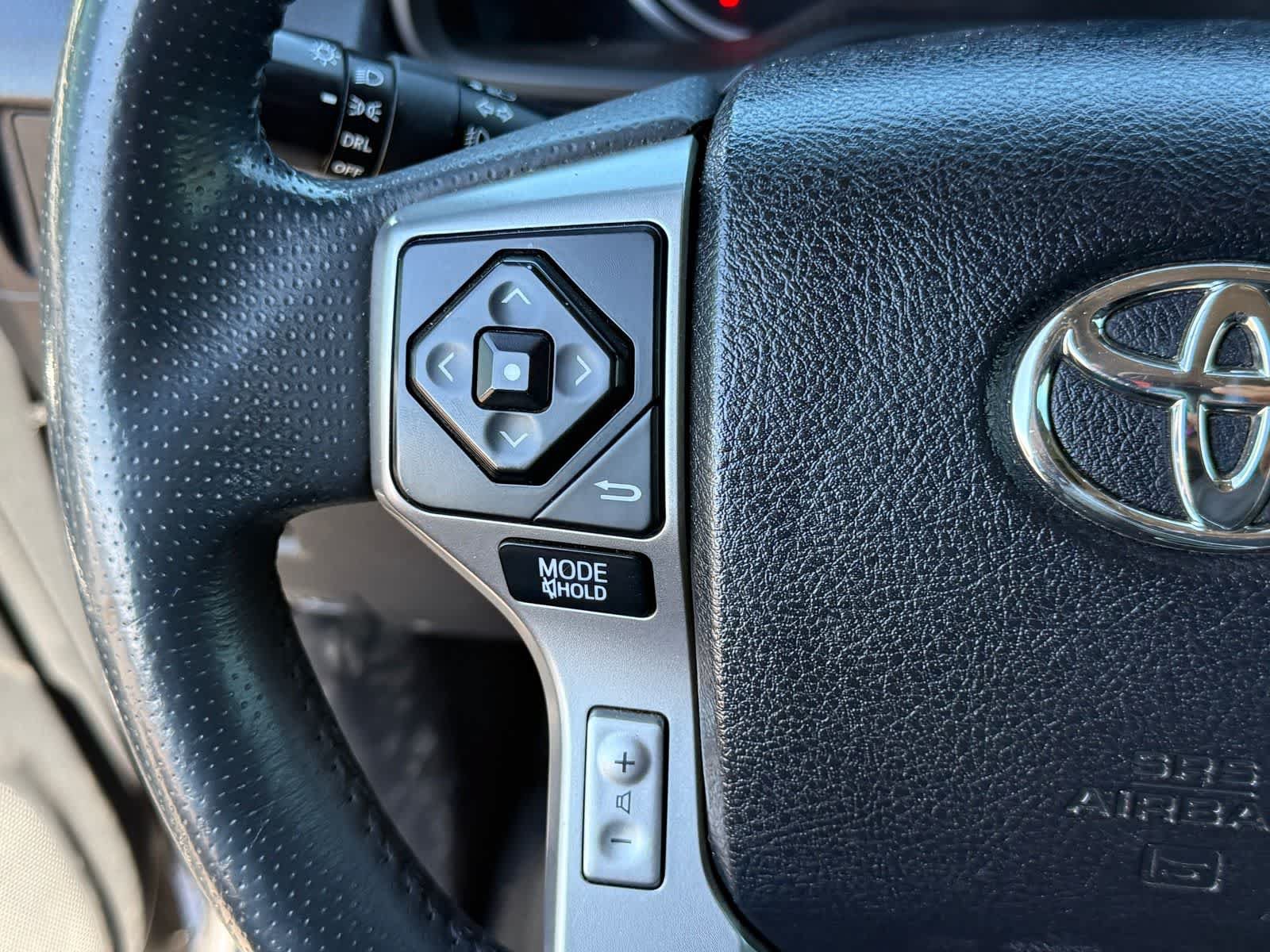 Used 2018 Toyota 4Runner SR5 Premium AWD/4WD image 19