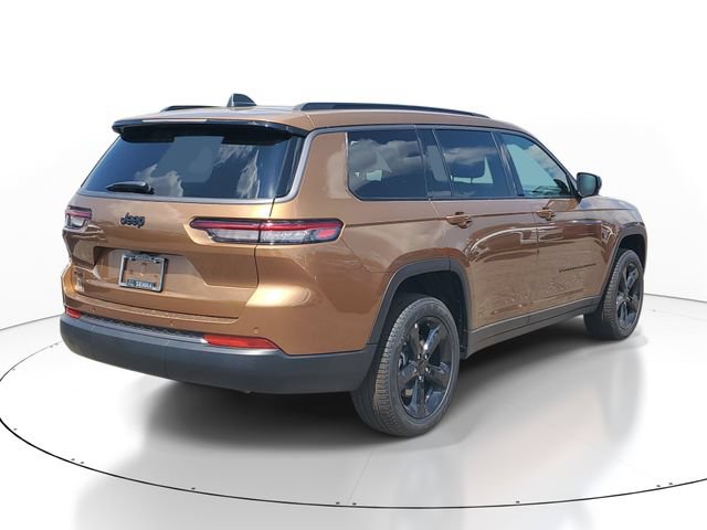New 2026 Jeep Grand Cherokee L Limited w/ Limited Altitude Package AWD/4WD image 4