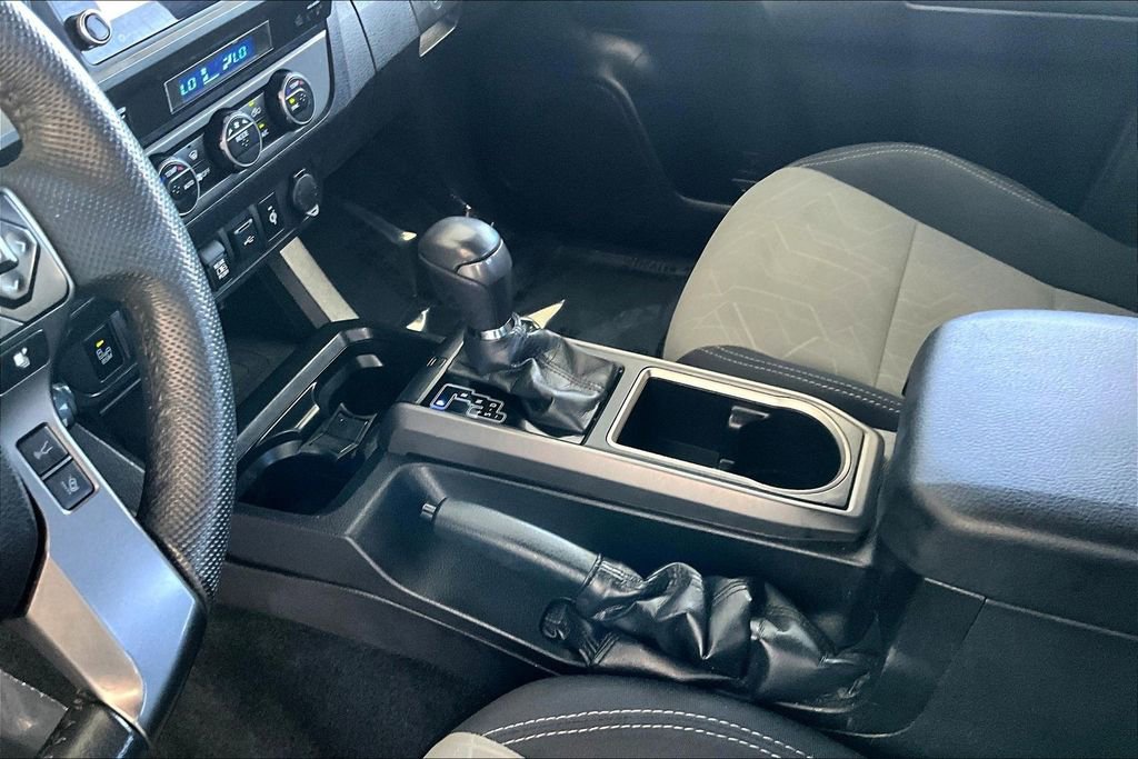 Used 2021 Toyota Tacoma TRD Off-Road w/ Technology Package image 19