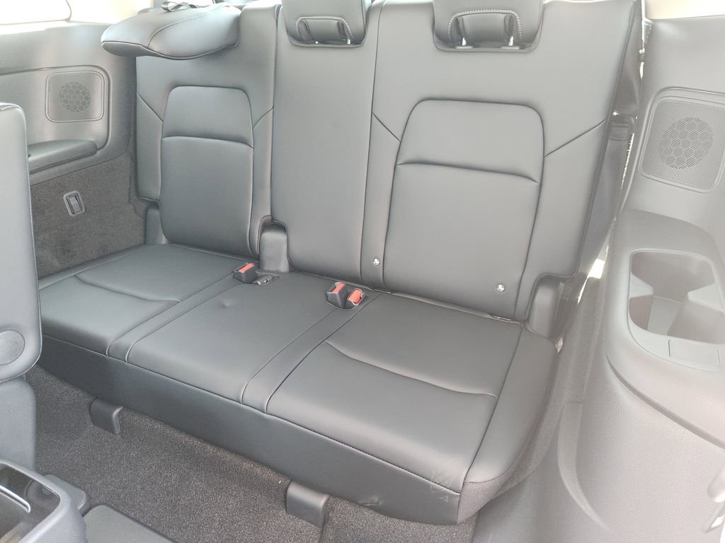 New 2026 Nissan Pathfinder SL w/ SL Premium Package AWD/4WD image 21