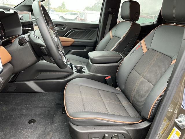 Used 2025 GMC Canyon AT4 AWD/4WD image 14