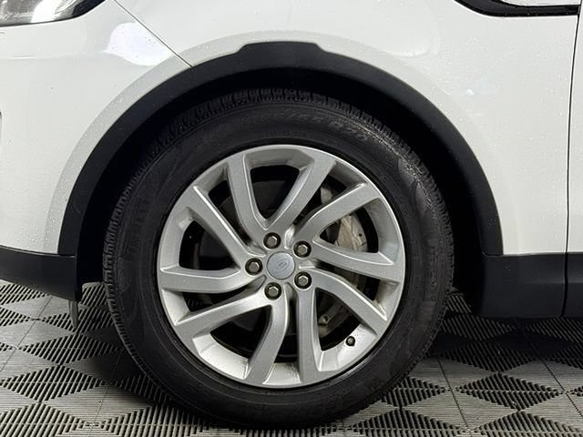 Used 2018 Land Rover Discovery HSE AWD/4WD image 13